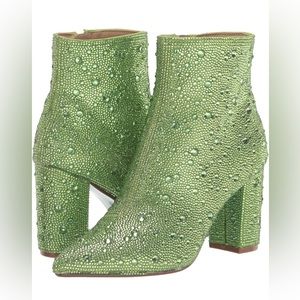 Betsey Johnson Women's Cady Ankle Boot, Lime, 9
*Perfect for Taylor Swift*